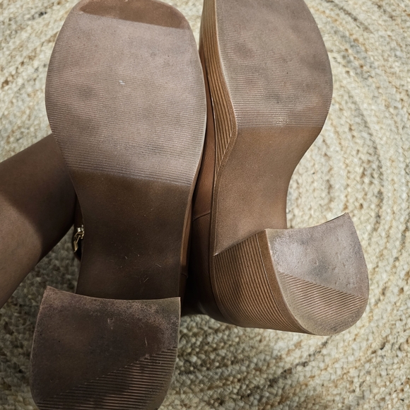 Brown Ankle Boots with Chunky Heel - Picture 4 of 7